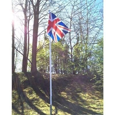 4.5 metre high flagpole with 4 aluminium pole sections